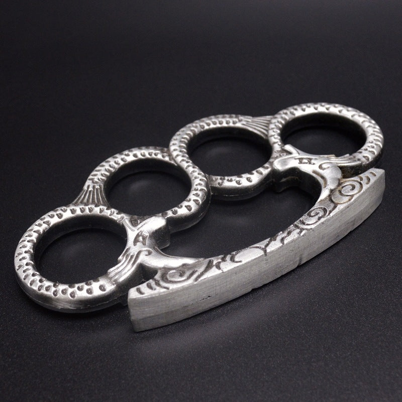 EDC Outdoor Tool with Medusa Pattern and Portable Design
