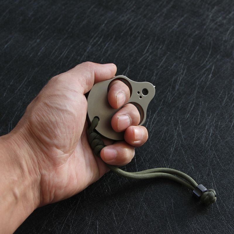 Titanium Alien-Design Outdoor EDC Tool