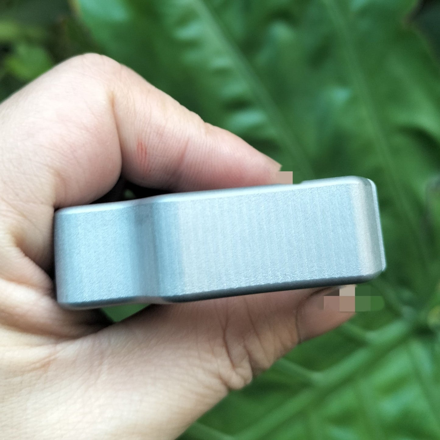 Thick Body Two-Hole Portable EDC Tool