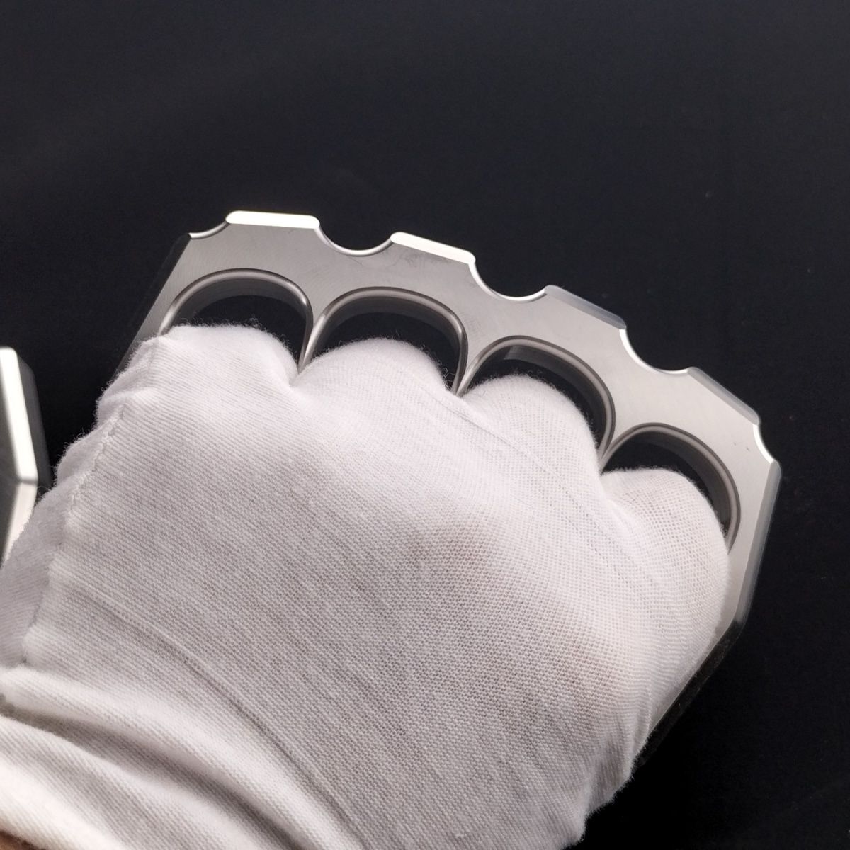 Large-Hole Rope Steel Carry Tool for Outdoor Use