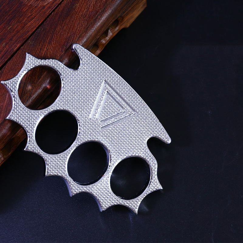 Four-hole Zinc Alloy Lightweight Outdoor Tool for Easy Carrying