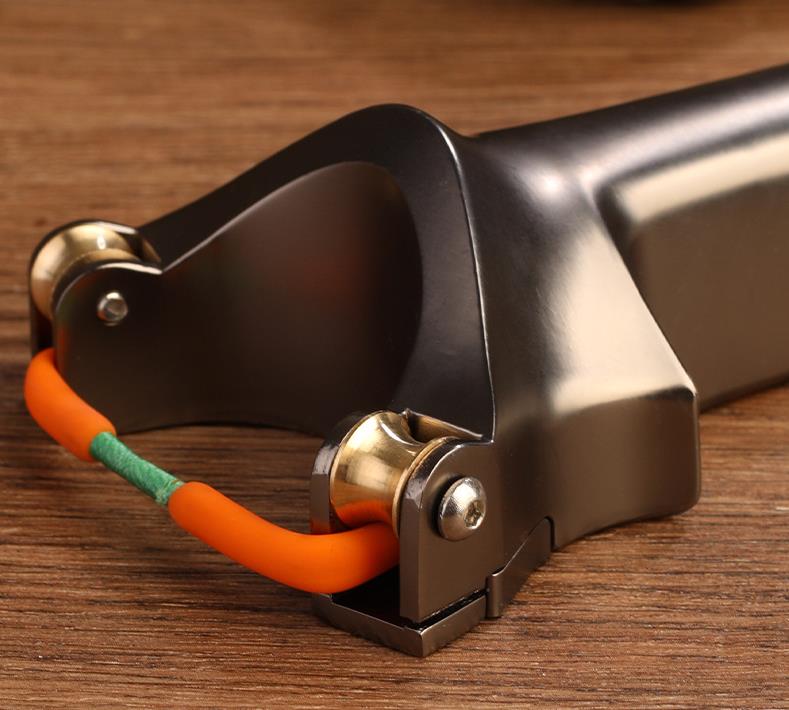 Refined Pulley Function Outdoor Multipurpose EDC Tool