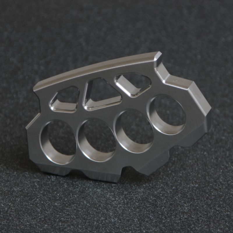 Creative Maple Leaf Style Tool in 304 Steel for Outdoor Use