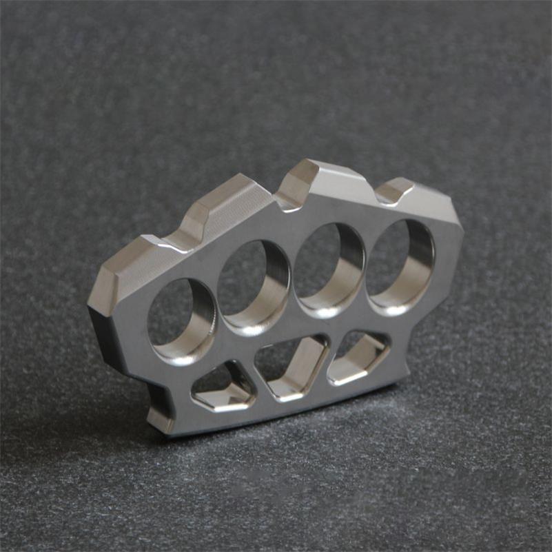Creative Maple Leaf Style Tool in 304 Steel for Outdoor Use