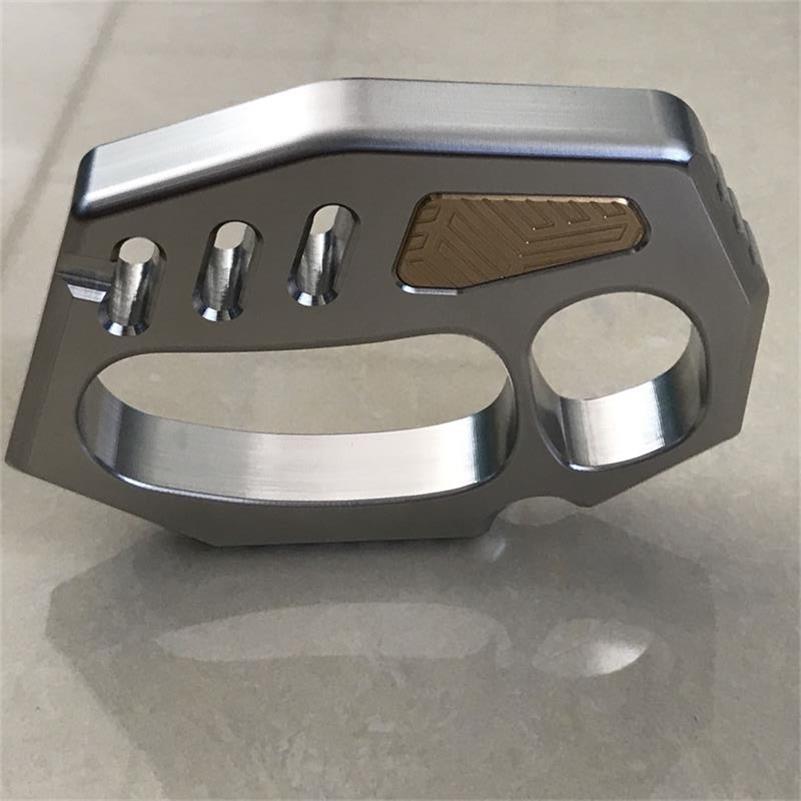 Large Irregular Rope Hole 304 Steel Outdoor Utility Tool