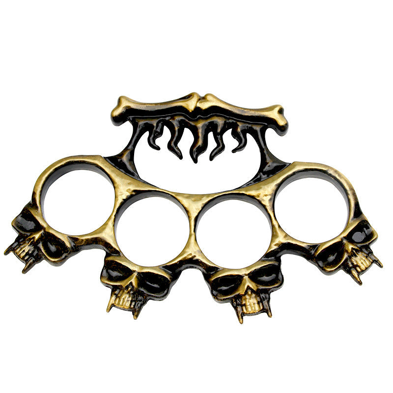 Flame Skull Design Four-Hole Outdoor Tool Made of Zinc Alloy