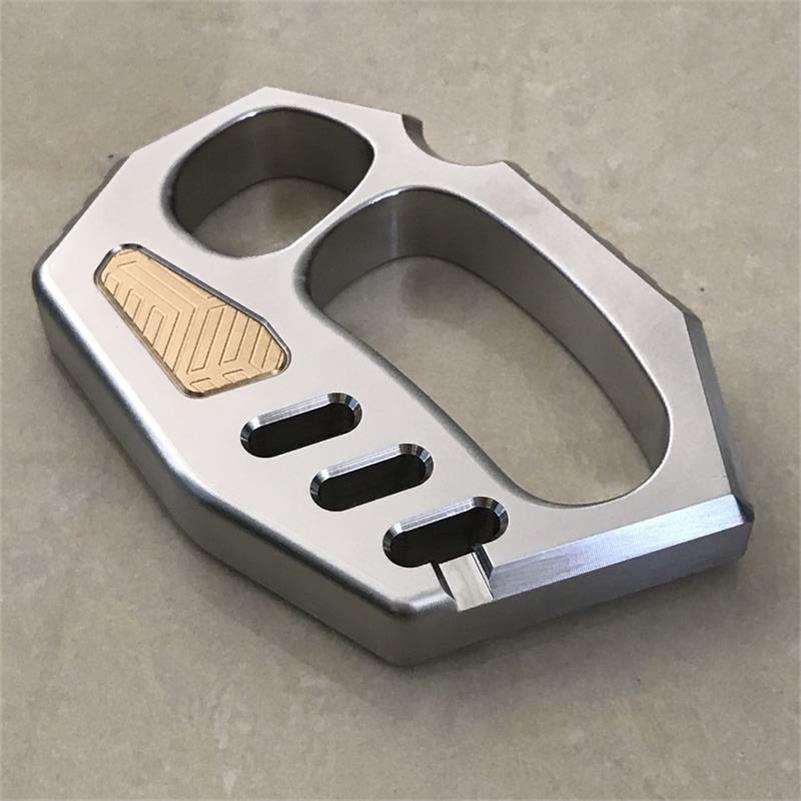 Large Irregular Rope Hole 304 Steel Outdoor Utility Tool