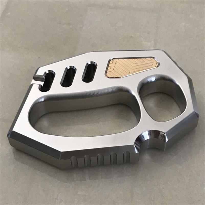 Large Irregular Rope Hole 304 Steel Outdoor Utility Tool