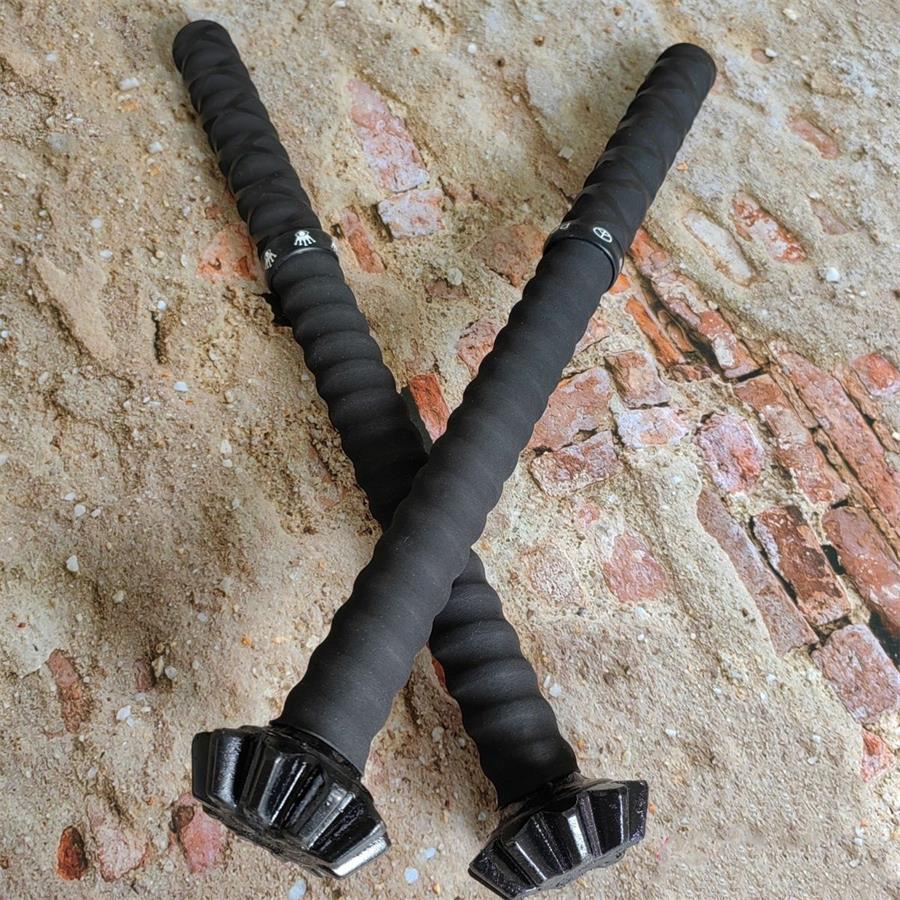 Set of 2 Black Outdoor Functional Tools