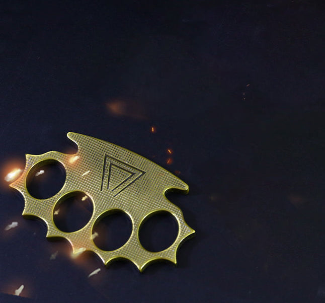 Four-hole Zinc Alloy Lightweight Outdoor Tool for Easy Carrying