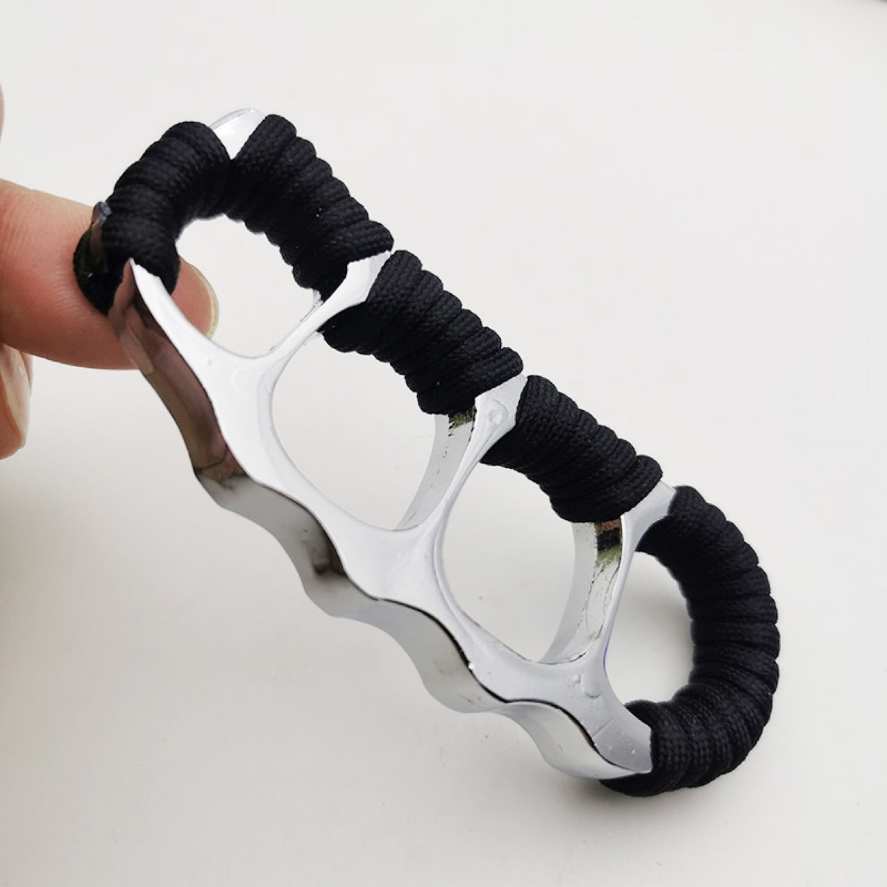 Small Loop Paracord Tool for Outdoor Everyday Carry