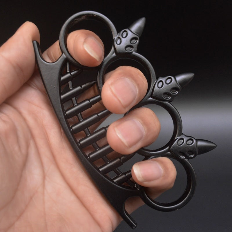 Smiling Fence Design Outdoor Tool in Zinc Alloy with Four-Hole