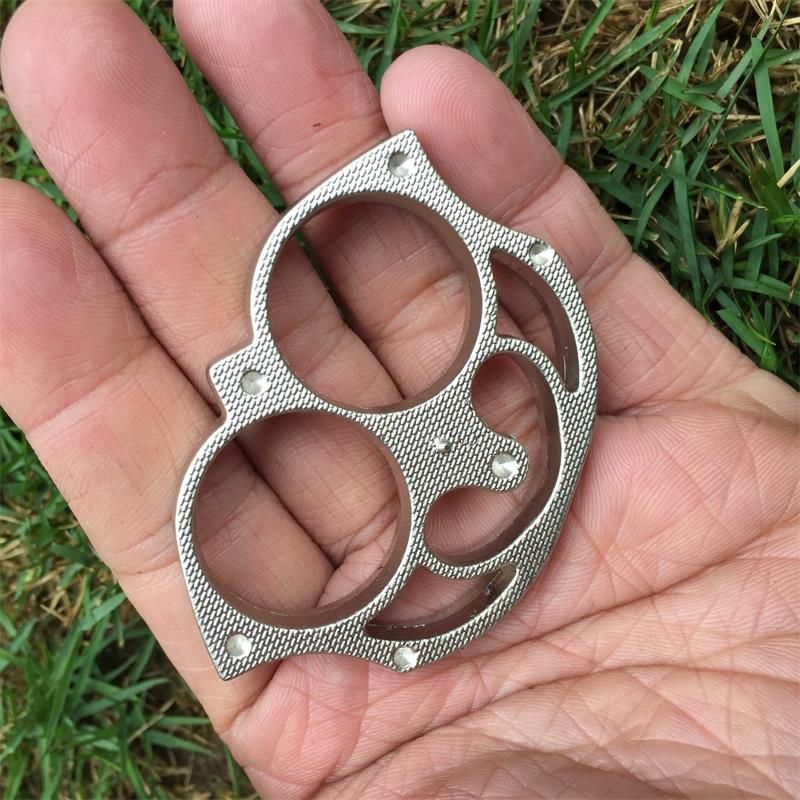 Sloth-Inspired Double Hole Pocket Outdoor Tool