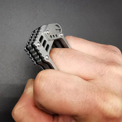 Single-Hole Steel Tool for Outdoor Everyday Carry and Portability