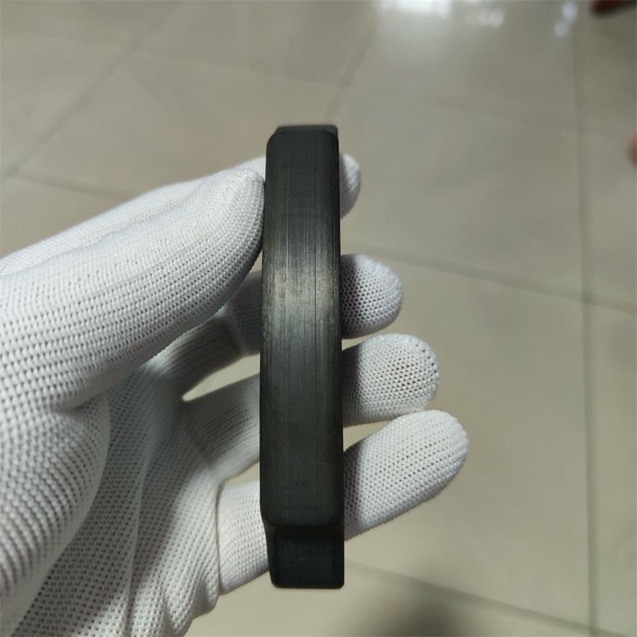Thickened Carbon Fiber Outdoor Tool with Classic Style