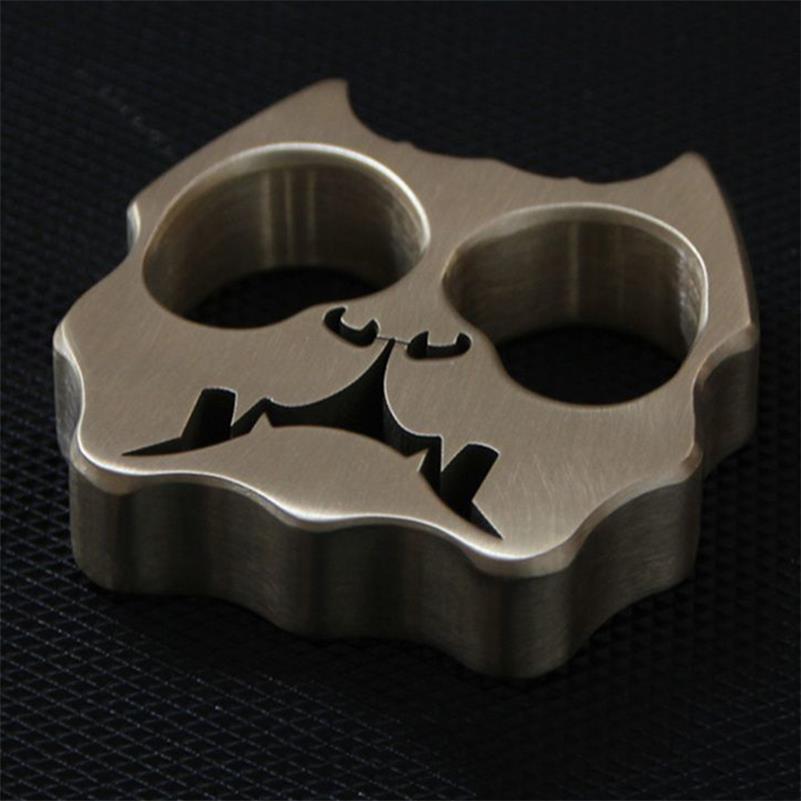 Chunky Brass Double-Hole Dog Design Outdoor Tool