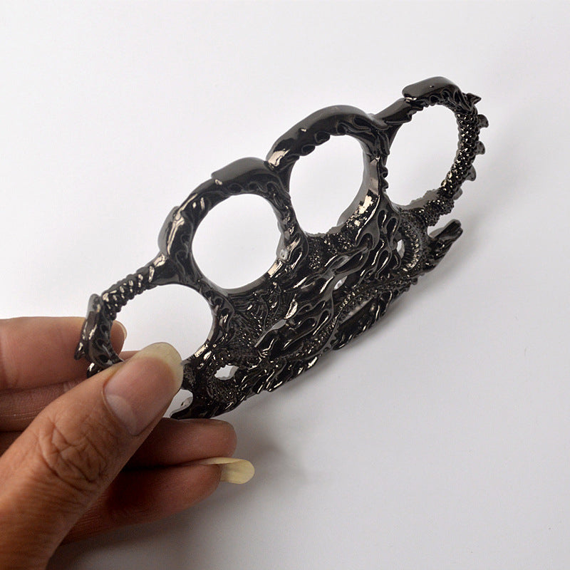 Outdoor EDC Tool with Creative Winding Vine Design