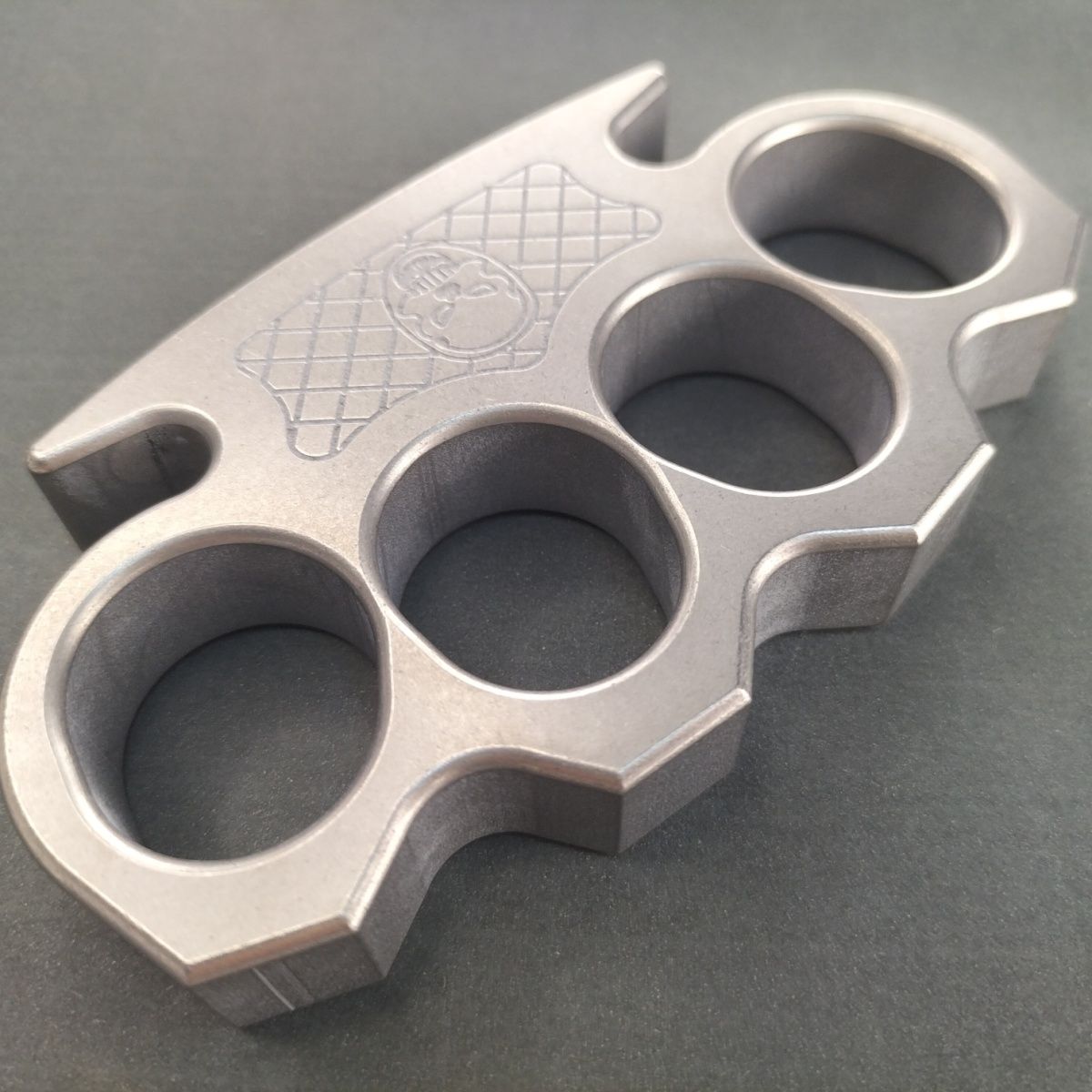 Stainless Steel Fine Wave and Large Hole Small Skull EDC Outdoor Tool