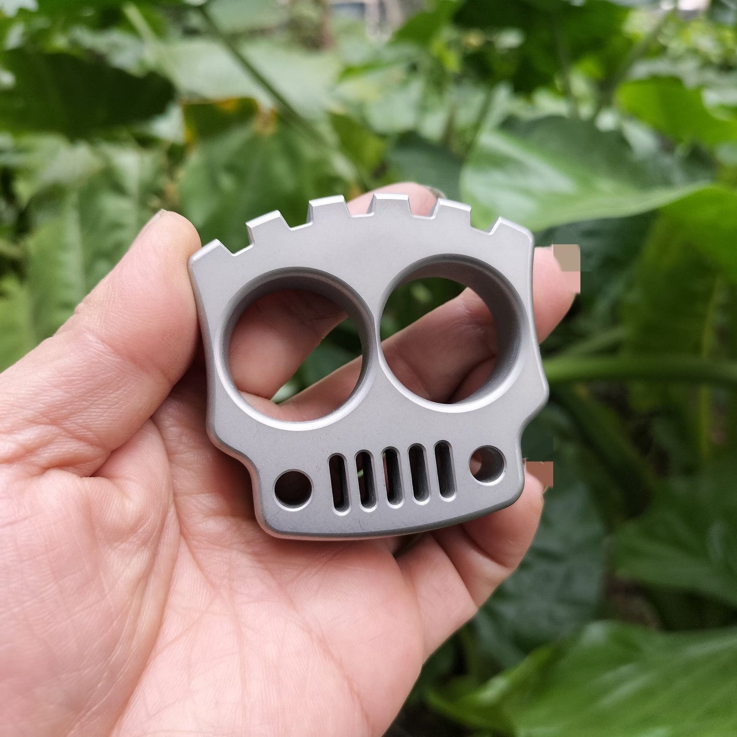 Thick Body Two-Hole Portable EDC Tool