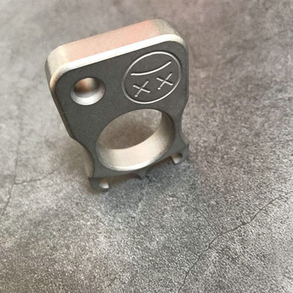 Titanium Alloy One-Finger Tool for Outdoor Multi-Functions
