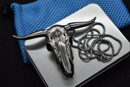 Outdoor Carry Tool with Bullhead Shape Crafted from Damascus Steel