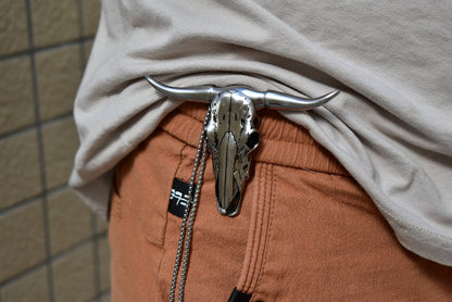 Outdoor Carry Tool with Bullhead Shape Crafted from Damascus Steel