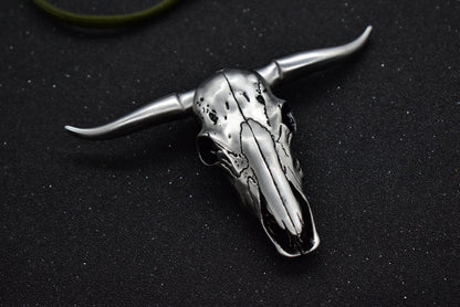 Outdoor Carry Tool with Bullhead Shape Crafted from Damascus Steel