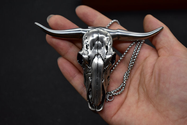 Outdoor Carry Tool with Bullhead Shape Crafted from Damascus Steel