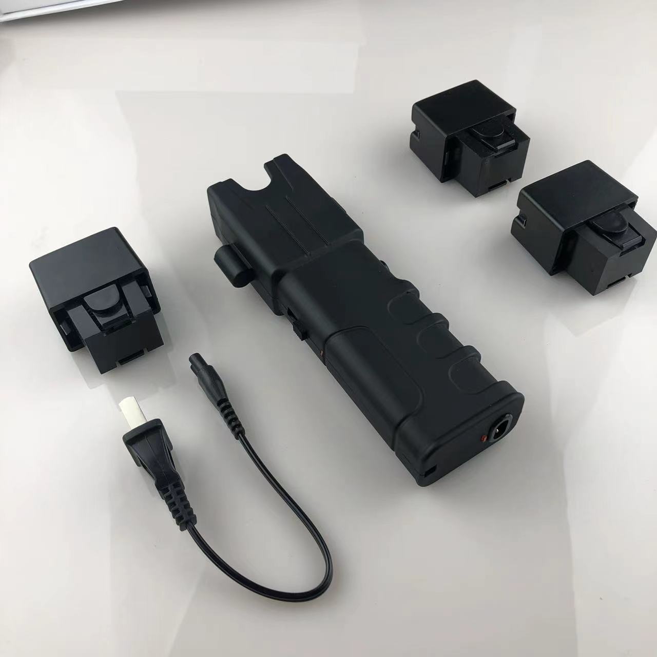 Extended Range Outdoor Tool with Convenient Portability