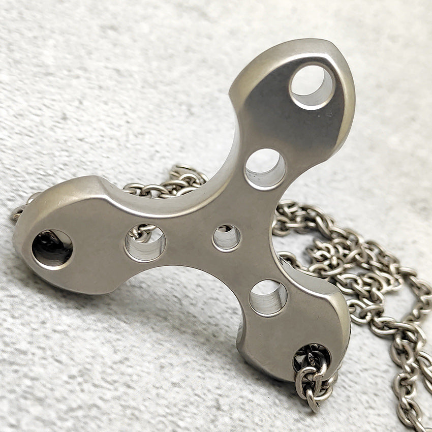 Necklace-Mounted EDC Tool Made of Titanium