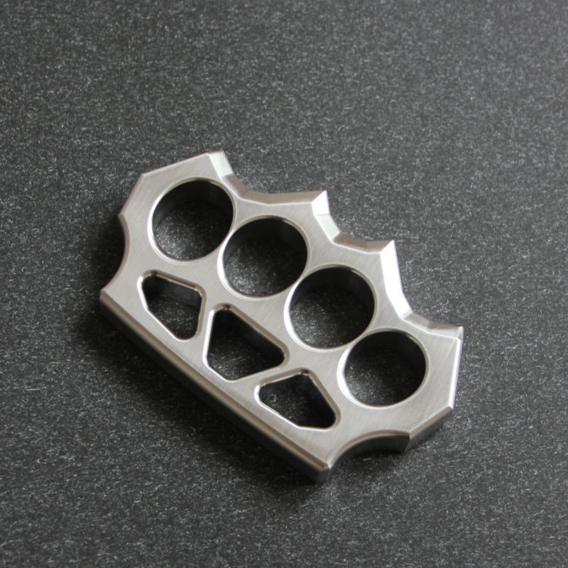Outdoor Tool with Large Hole in 304 Steel Grass Pattern Design