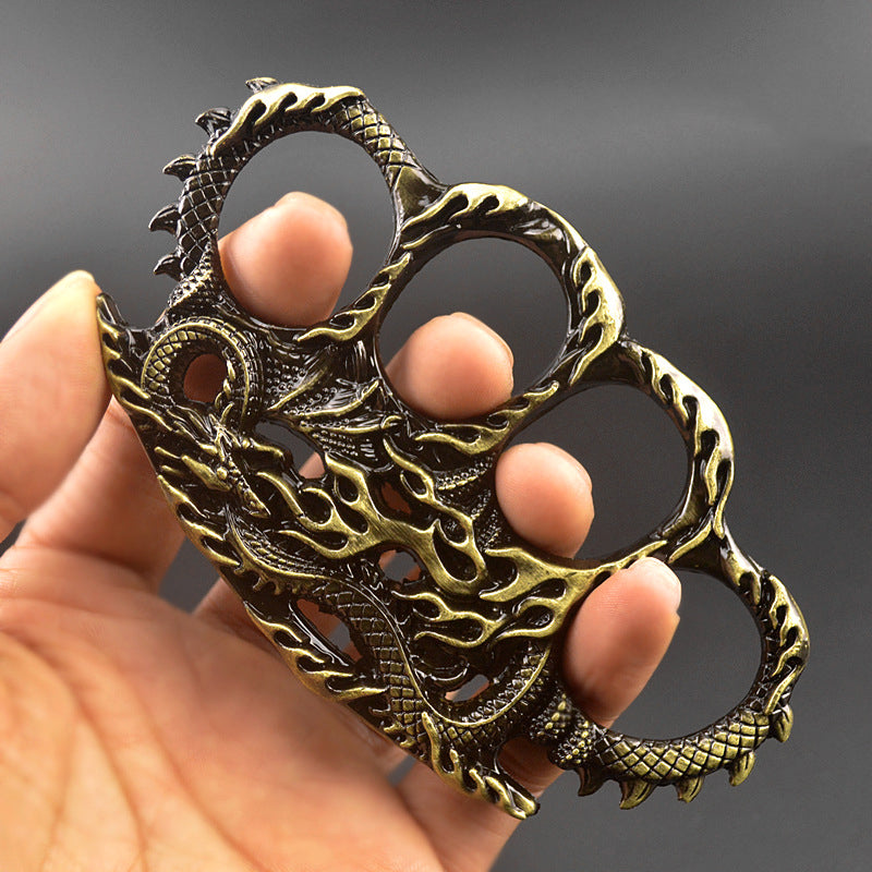 Outdoor EDC Tool with Creative Winding Vine Design