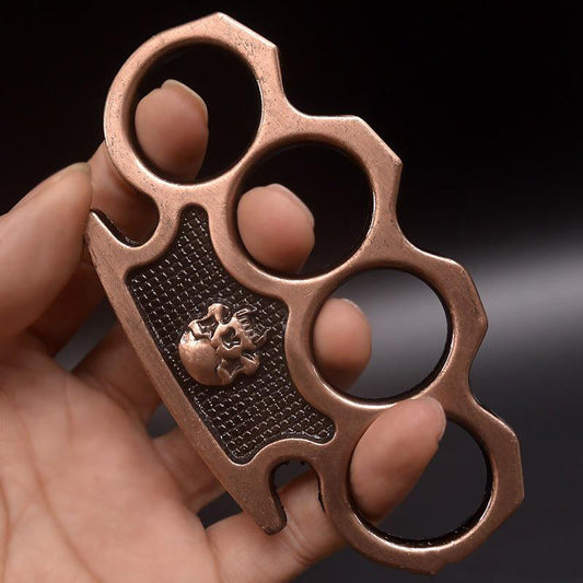 Outdoor EDC Tool with Small Skull Motif
