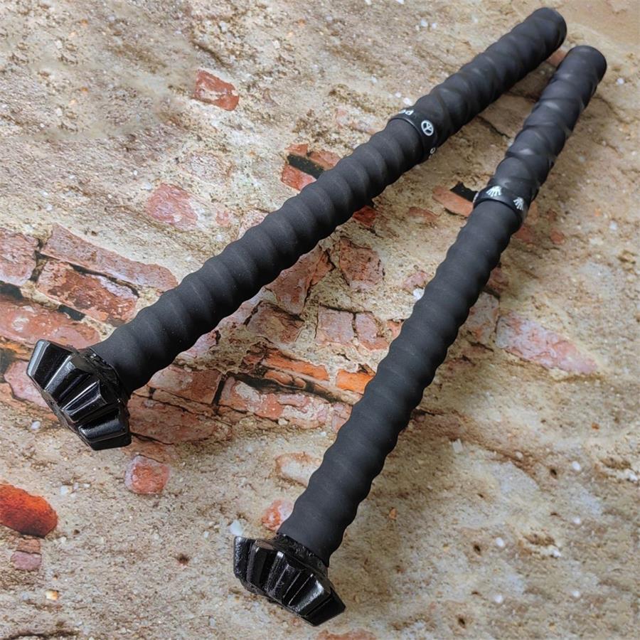 Set of 2 Black Outdoor Functional Tools