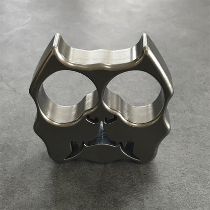 Titanium Dog Head Two-Hole Outdoor EDC Keychain Backpack Tool for Easy Carry