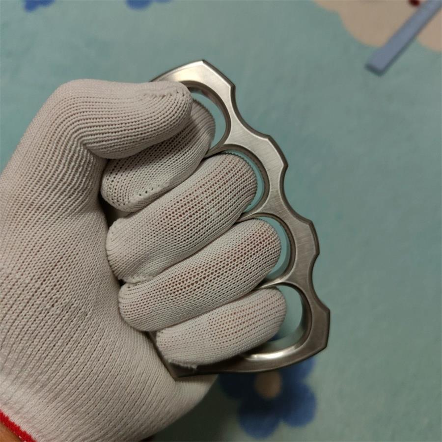 EDC Outdoor Tool Featuring Four Holes and 304 Stainless Steel