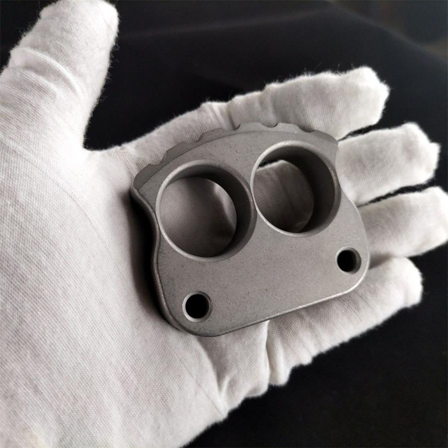 Portable EDC Tool with Skull Pattern and Thick Steel Build