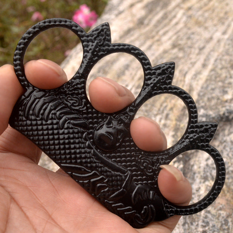 Ocean Hand Style Four-Hole Zinc Outdoor EDC Tool
