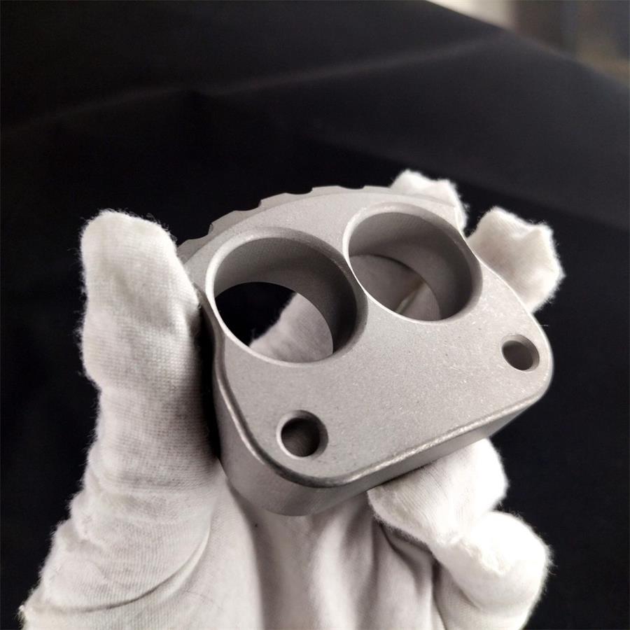 Portable EDC Tool with Skull Pattern and Thick Steel Build