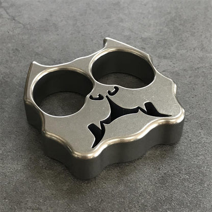 Titanium Dog Head Two-Hole Outdoor EDC Keychain Backpack Tool for Easy Carry