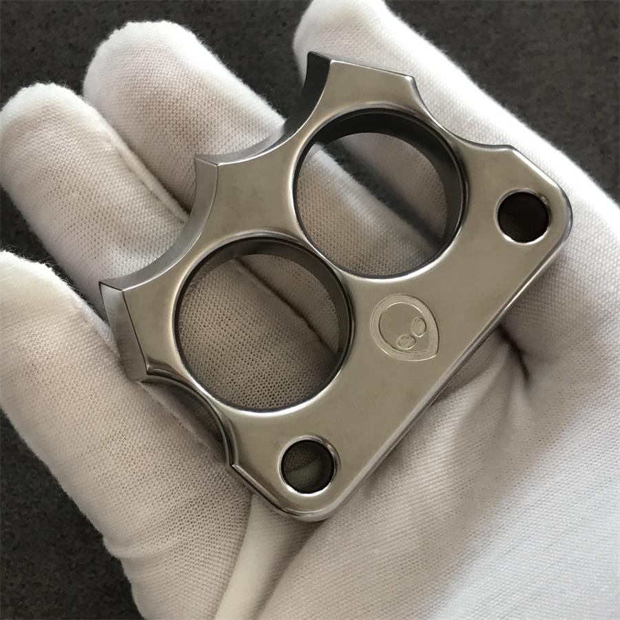 28211a0f308bb4d26fa8a8c066e2c485_3ef41cc6-d352-4f7d-9037-3f403e39bf7d Steel 316 Mini Portable Alien Outdoor Tool - Image 1