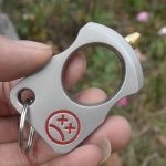 Smiley Design Single Finger Knuckle Duster Spiked Brass EDC Tool - 图片 3