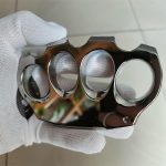 Polished Titanium Knuckle Duster with Sleek Reflective Surface - 图片 3