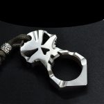 Mini Portable Titanium Skull One-finger Knuckle Duster EDC Keychain - 图片 3