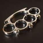 SkullGuard Protective Four-Finger Sleeve and Brass Knuckle Duster for Defense - 图片 4