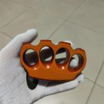 Bakelite Knuckle Duster Iconic Design for Reliable Self-Defense - 图片 2
