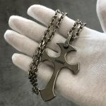 GODEDC Titanium Cross Pendant Knuckle Duster Self Defense Necklace - 图片 5