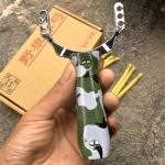 Premium Wood Grain Camo Coyote Slingshot for Defense and Accuracy - 图片 3