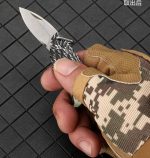 Outdoor Defense Folding Knife with Eagle Design for Keychain EDC Use - 图片 4