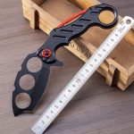 Strong Steel Folding Knife with Knuckle Duster for Secure Grip - 图片 2